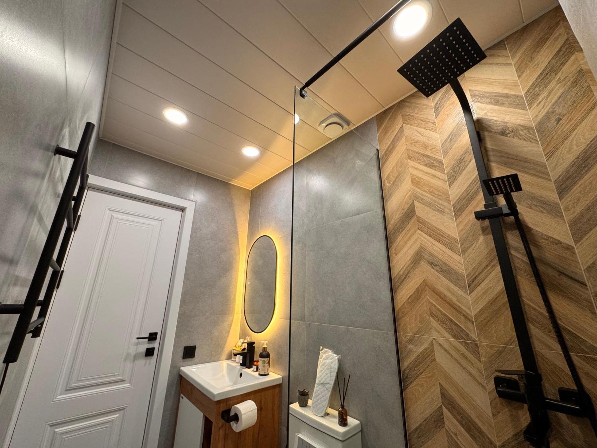 Saryan Vibes Boutique With Netflix And Self Check-in Apartment *