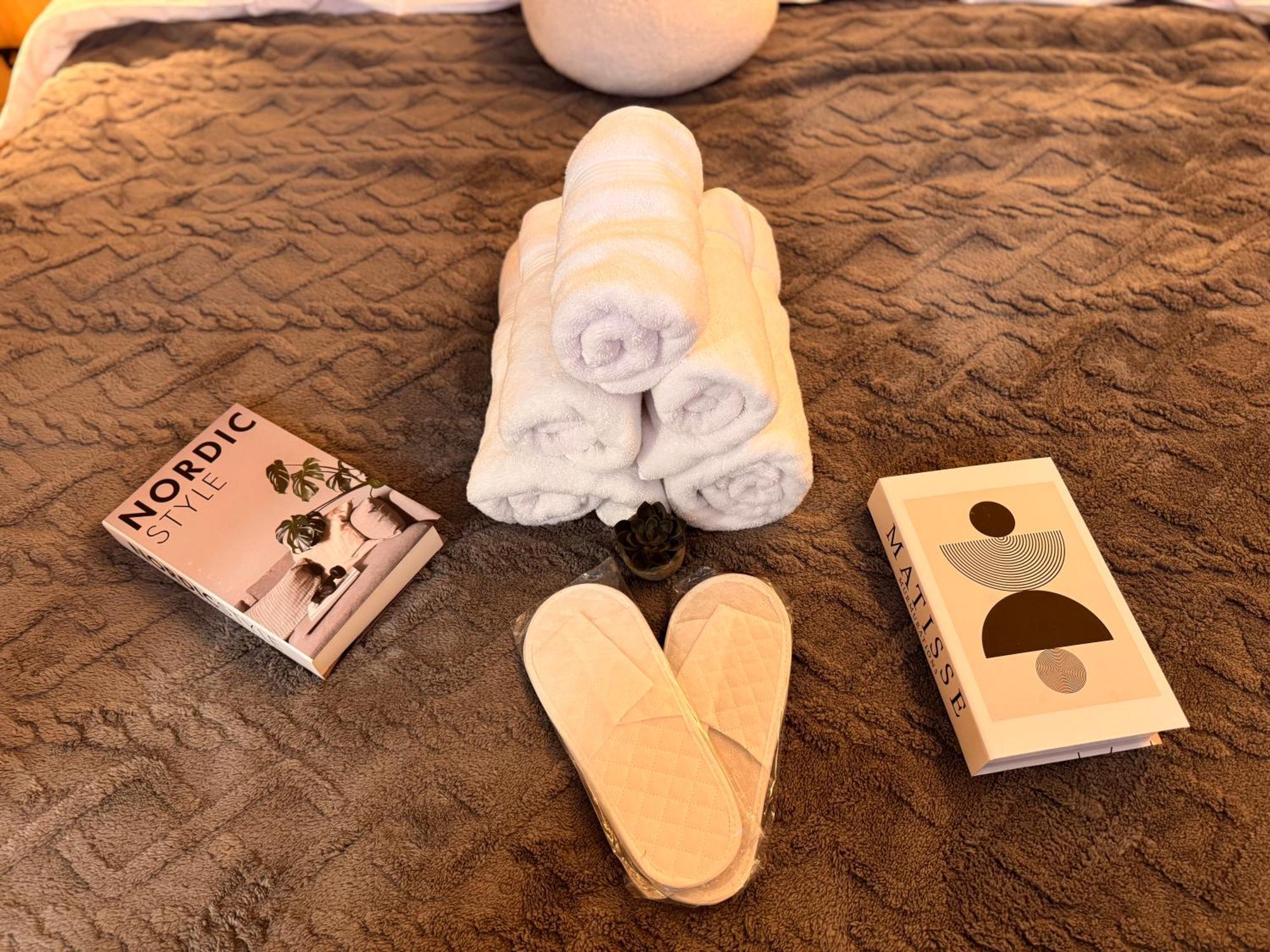 Saryan Vibes Boutique With Netflix And Self Check-in Apartment *