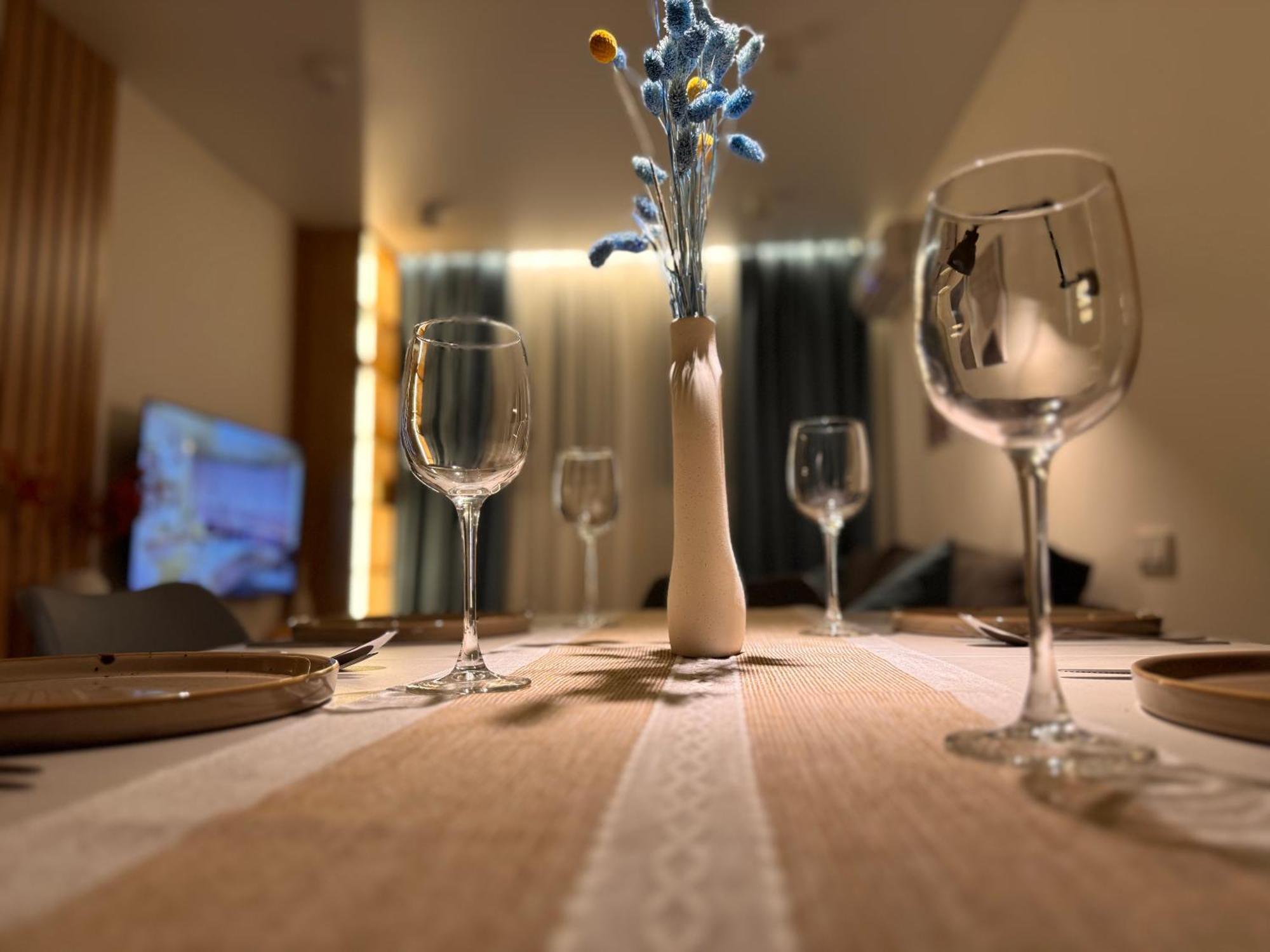 Saryan Vibes Boutique With Netflix And Self Check-in Apartment