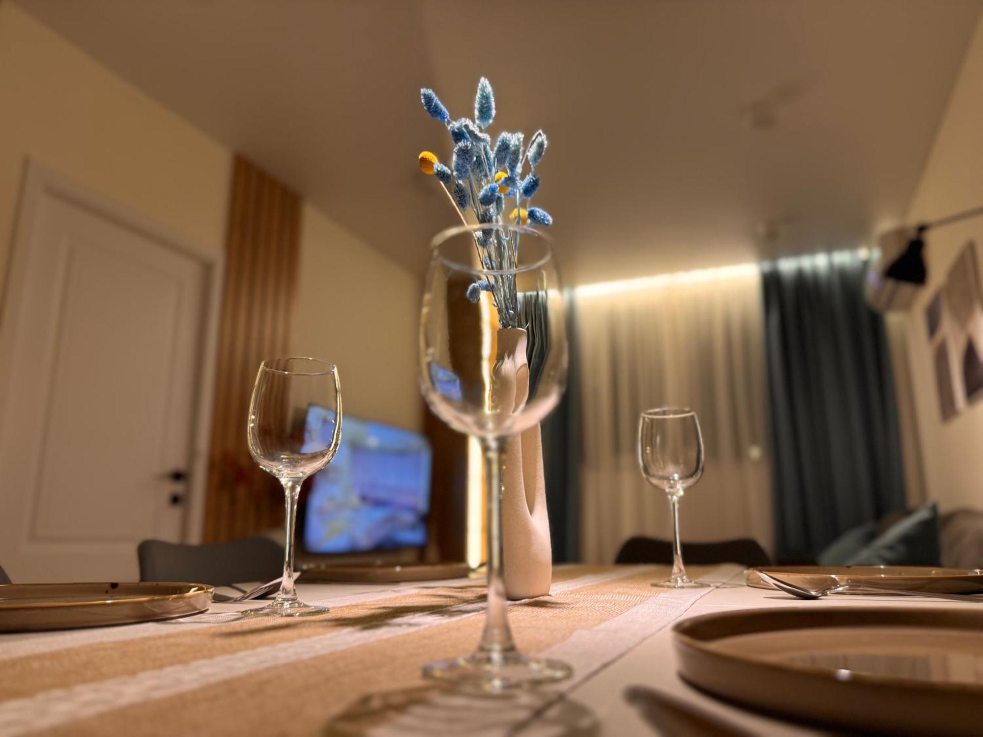 Saryan Vibes Boutique With Netflix And Self Check-in Apartment